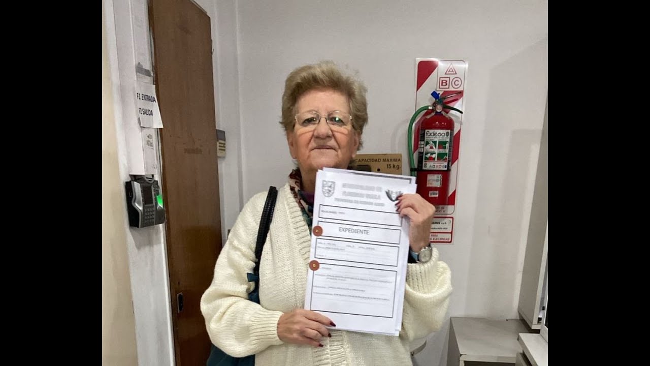 Defensa del consumidor: ¿Cómo dar de baja un servicio? Asesoramiento a una vecina sobre sus derechos
