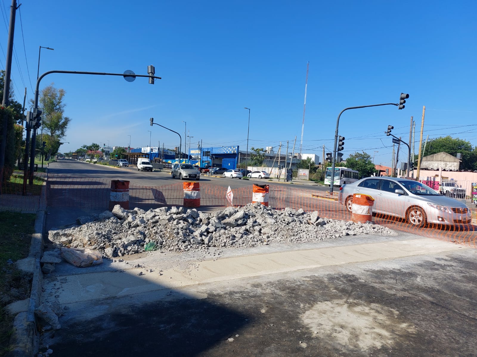 Más obras en Florencio Varela: Reconstrucción de pavimentos en hormigón simple en Av. Gral. José de San Martín (R.P N°53)