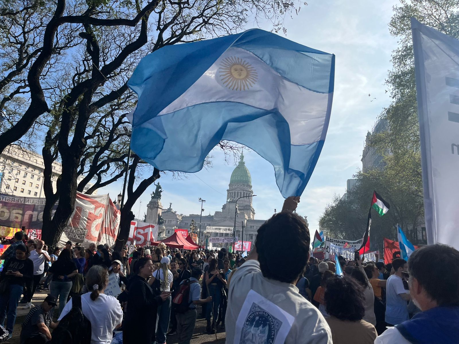 Diputados rechazó el veto de Milei a las leyes de financiamiento universitario y emergencia pediátrica
