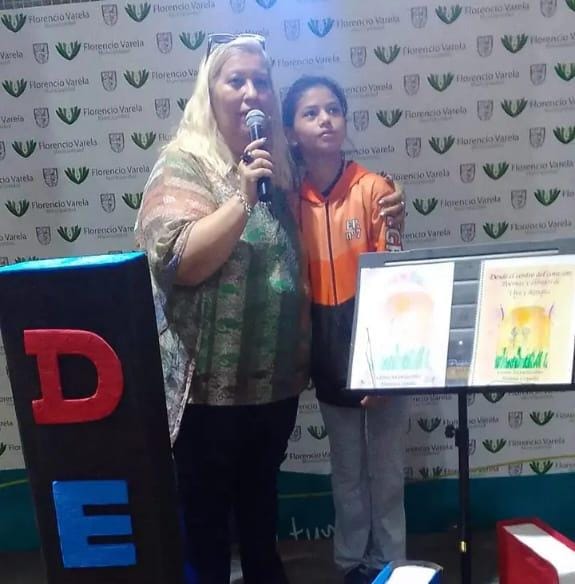 Celia Magallanes, escritora varelense participó de la 17° Feria del Libro