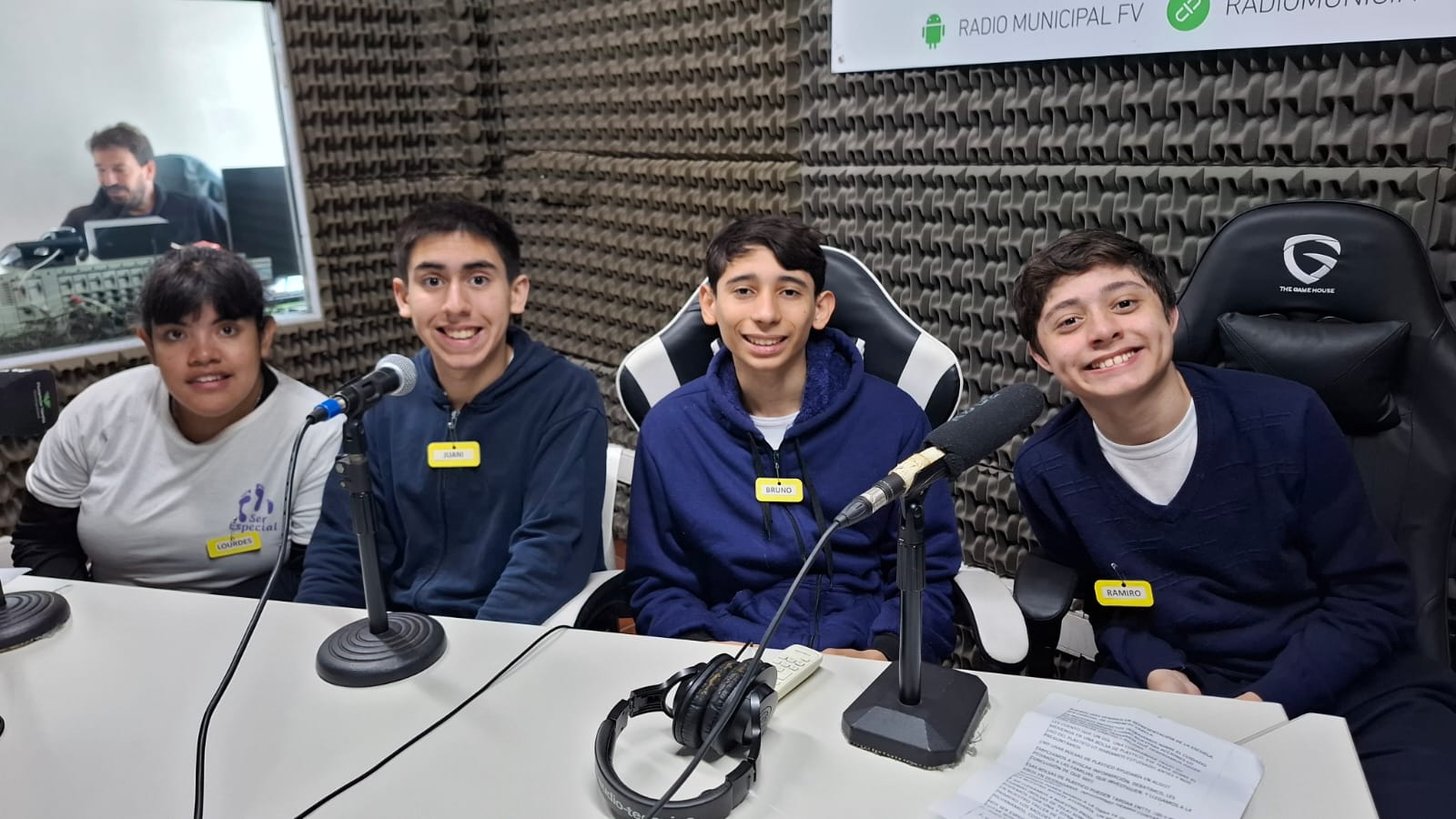 Pensá en verde | Alumnos de la Escuela de Educación Especial “Ser Especial” contaron su proyecto de bolsas reutilizables