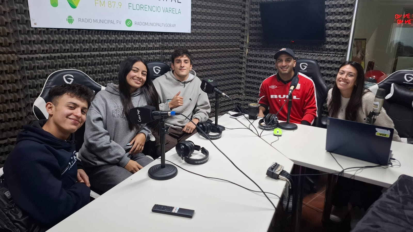 Doce medallas para Florencio Varela en el Circuito Máster de natación

