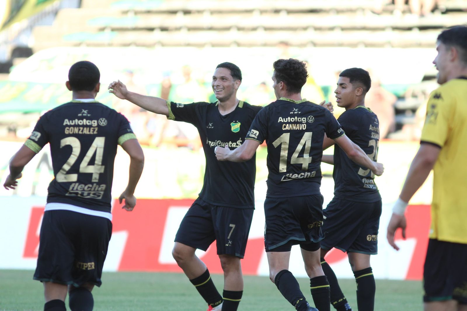 Goleada 5 a 0 de Defensa y Justicia ante Aldosivi 